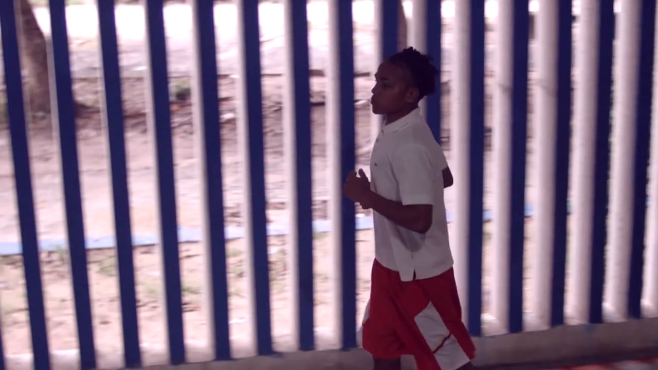 Duro contra el mundo
